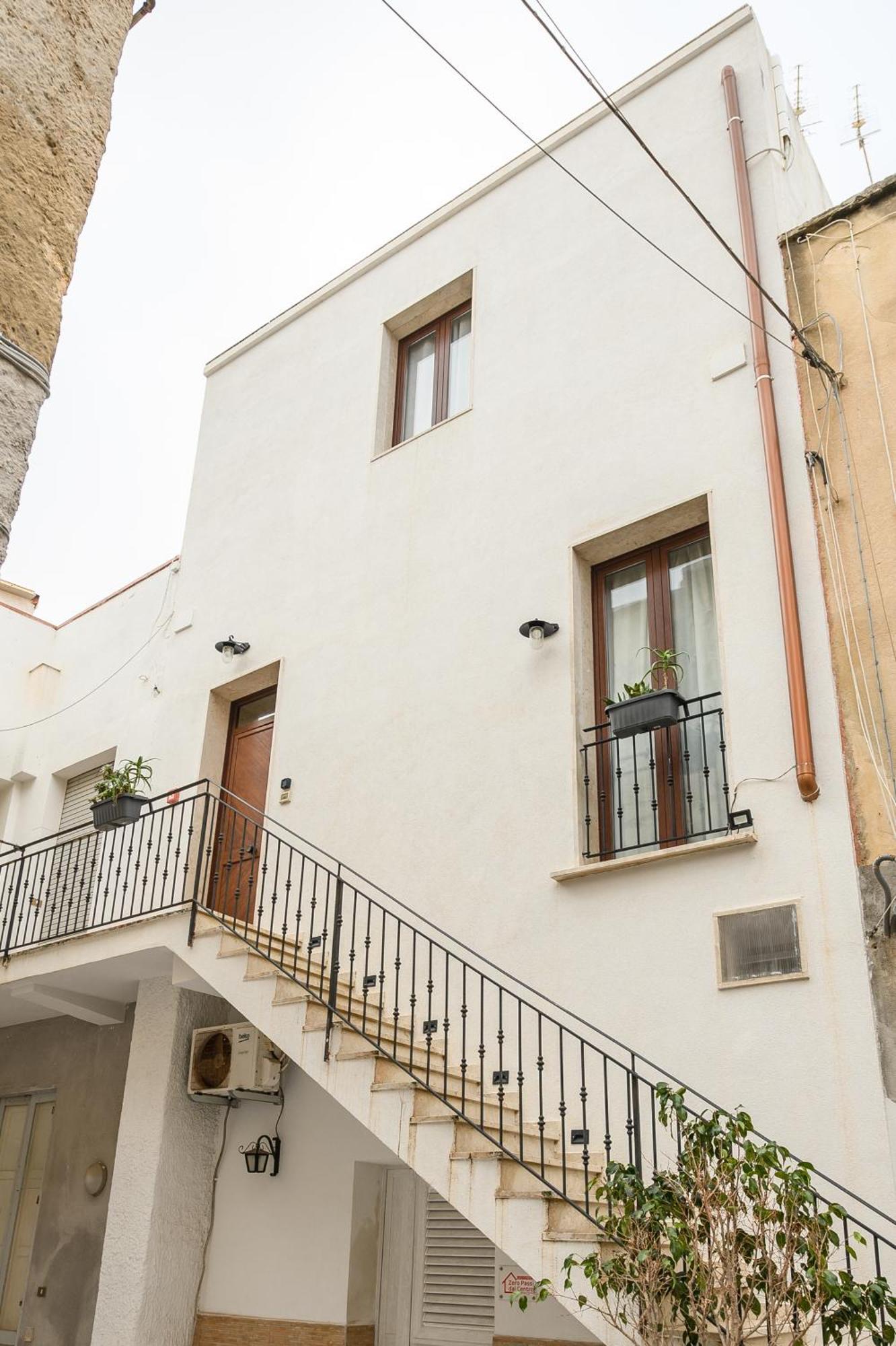 Il Cortile Degli Artisti Bed and Breakfast Marsala Exteriör bild